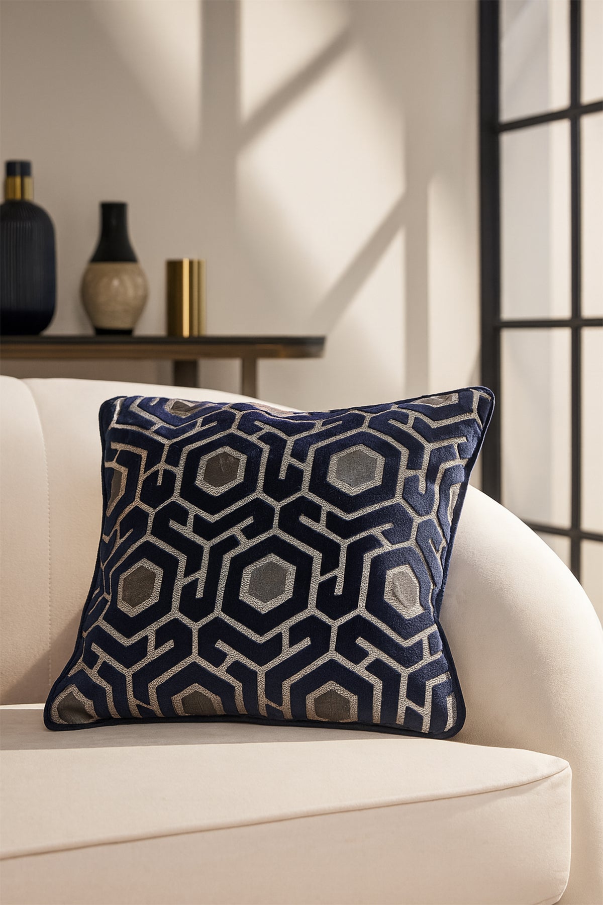 Desenli Kadife Kırlent Kılıfı Lacivert 45x45