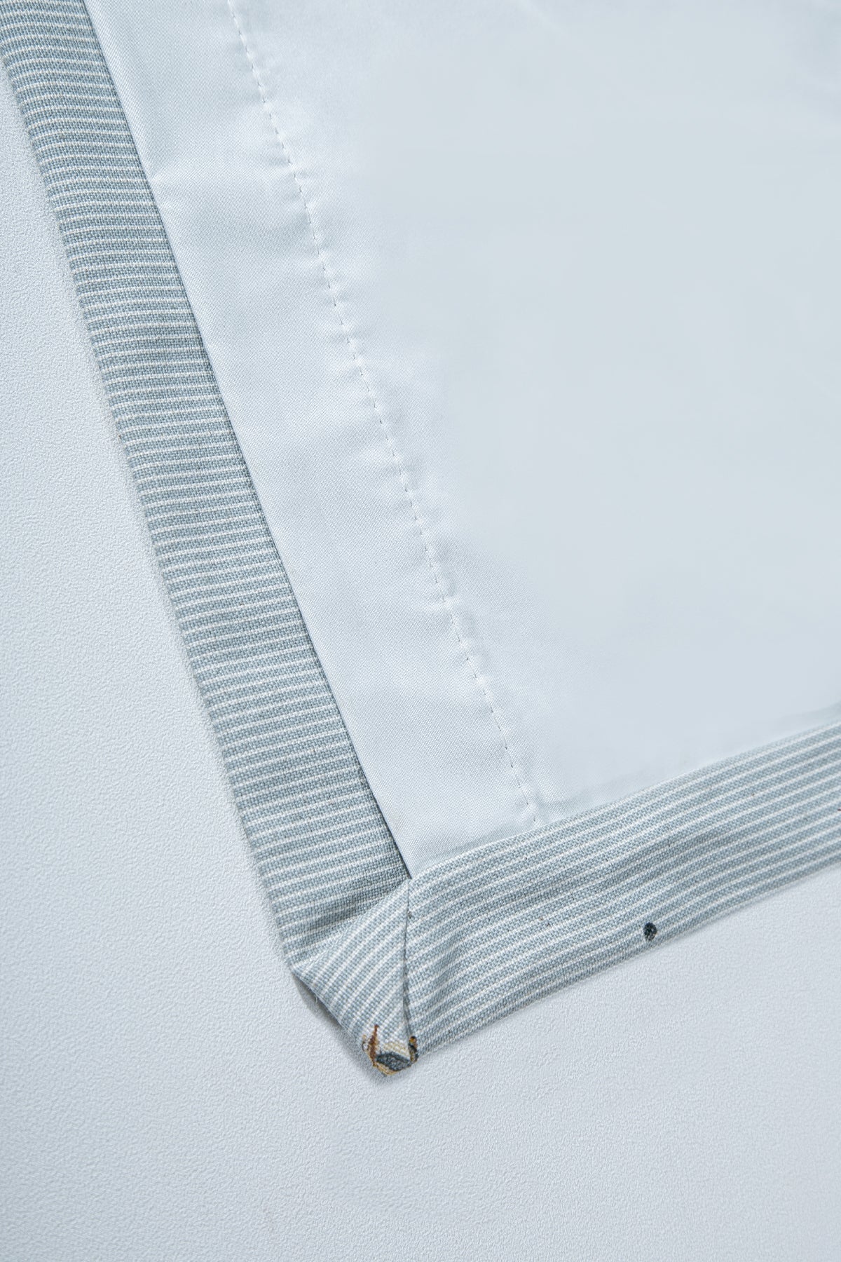 Çocuk Astarlı Fon Perde Arı Desenli Gri 215x180